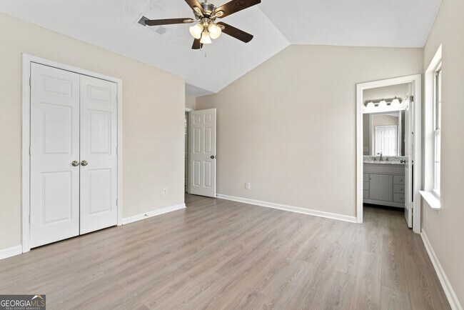 Building Photo - 309 Coral Cir