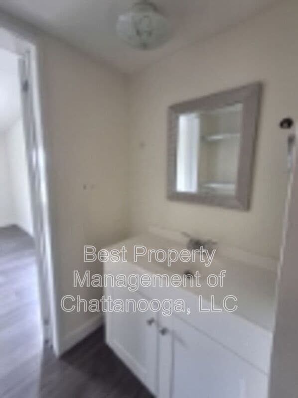 Building Photo - 116 Gate St