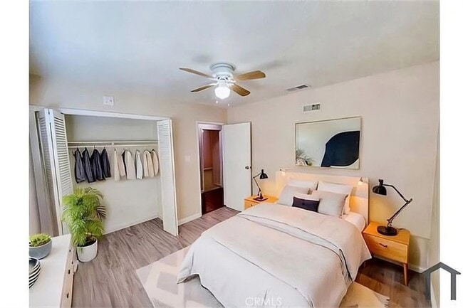 Building Photo - 12916 Bloomfield Ave