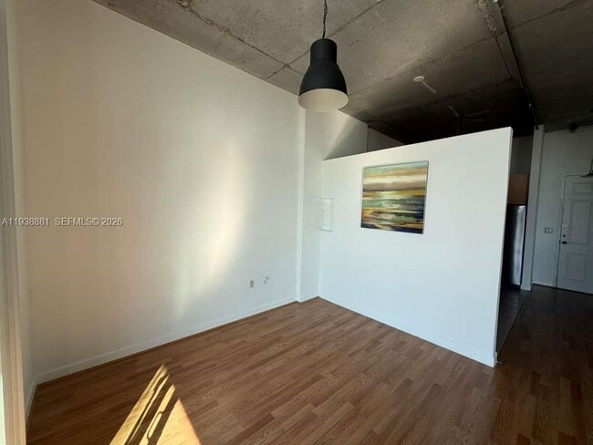 Building Photo - 2100 Van Buren St