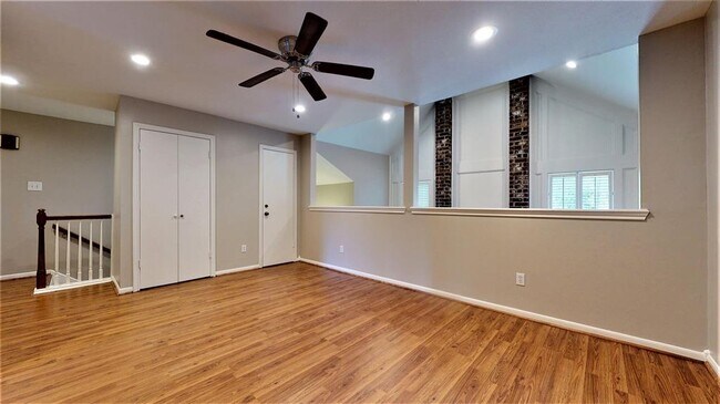 Building Photo - 727 Bunker Hill Rd