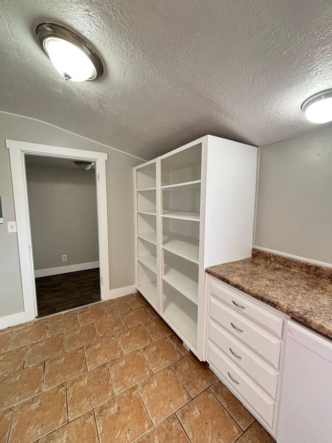Building Photo - Beautiful 3 Bed 2 Bath Rental in Clearfiel...