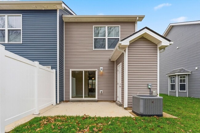 Building Photo - New Construction Townhome Internet and Trash Included