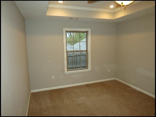 Building Photo - 3323 Moss Creek Dr