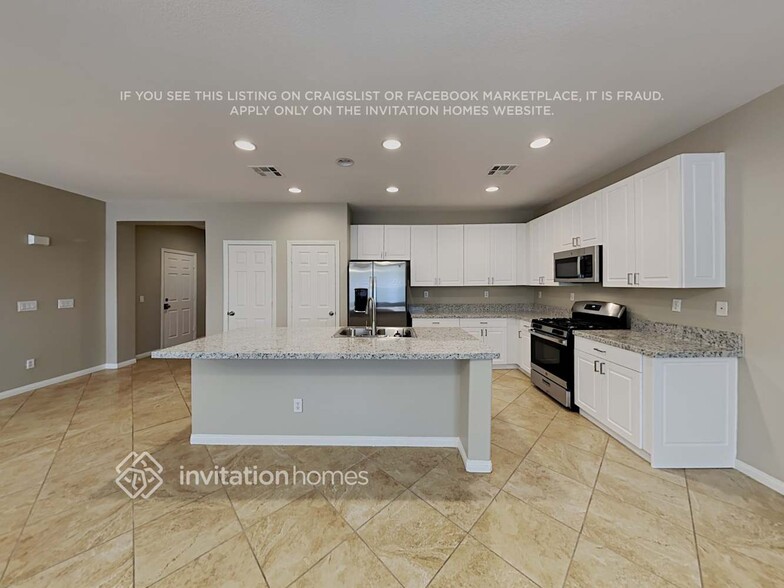 Building Photo - 9225 Longhorn Falls Ct
