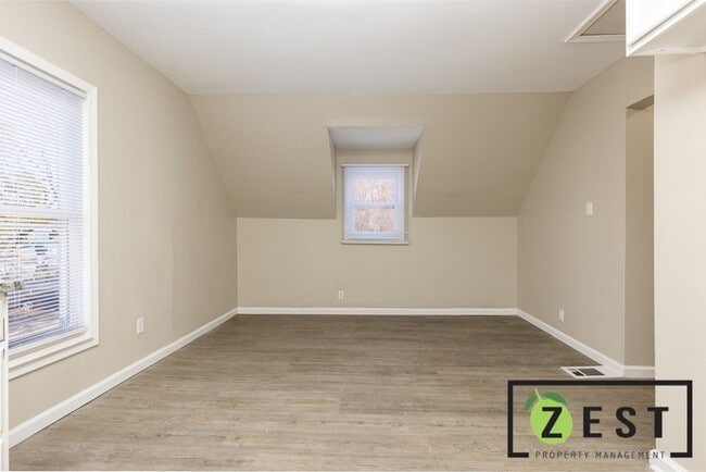 Building Photo - 97 Fairgrove