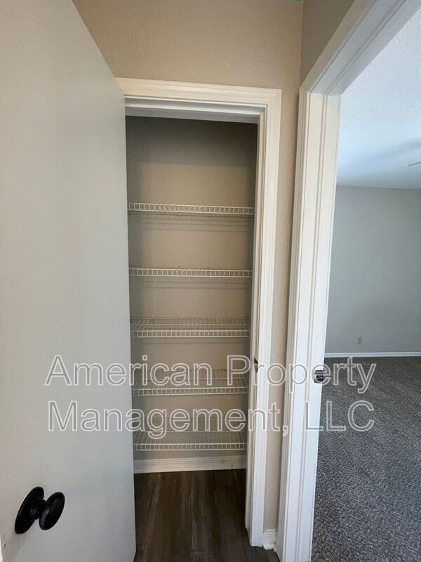 Building Photo - 13115 E 44th St