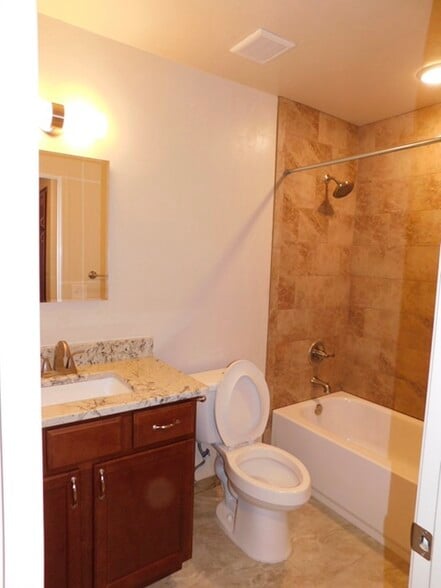 Hall Bath - 20 Witt Dr