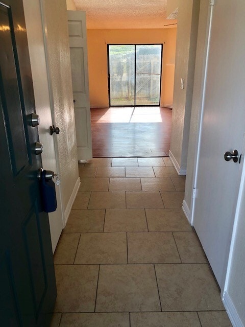 Building Photo - 3 bedroom condo by UNT