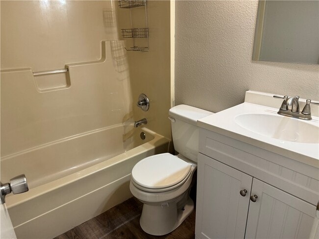 Building Photo - 1114 Mockingbird Ln