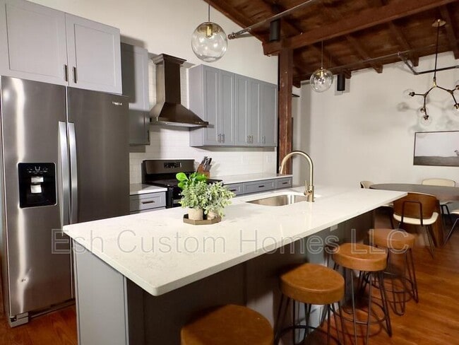 Building Photo - 437 W Grant St