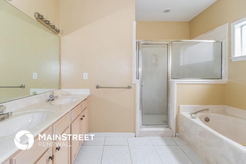 Building Photo - 8423 Shady Elm Dr