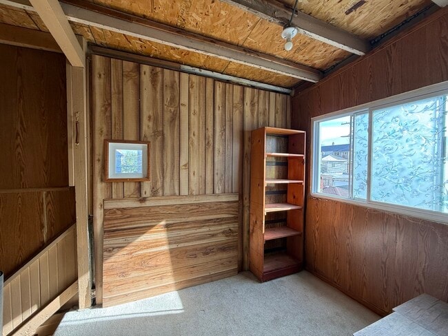 Building Photo - 2053 N Kenneth Ave