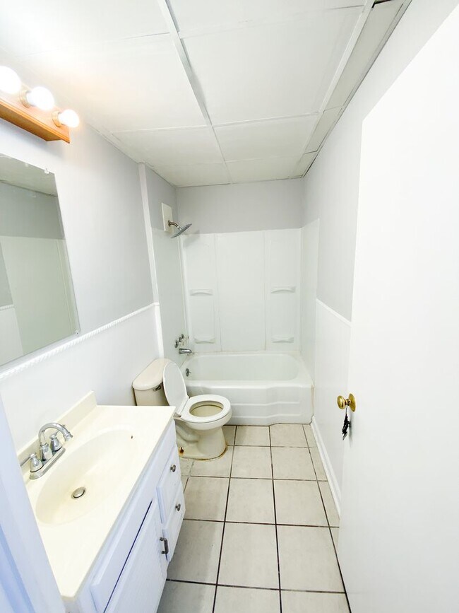 Building Photo - 4177 Schiller Pl