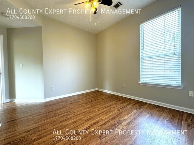 Building Photo - 6463 Topside Ave