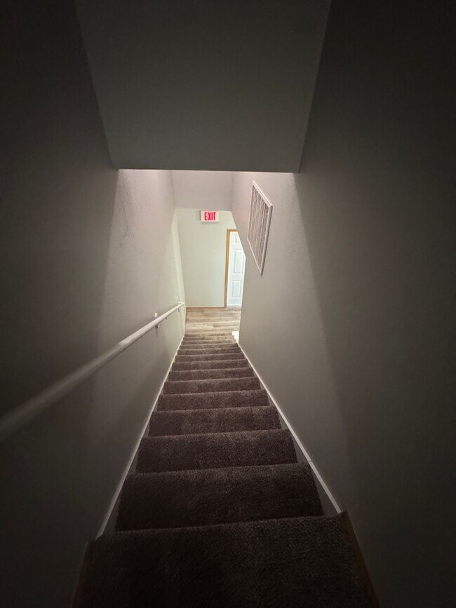 Building Photo - 817-B W. Old Route 66