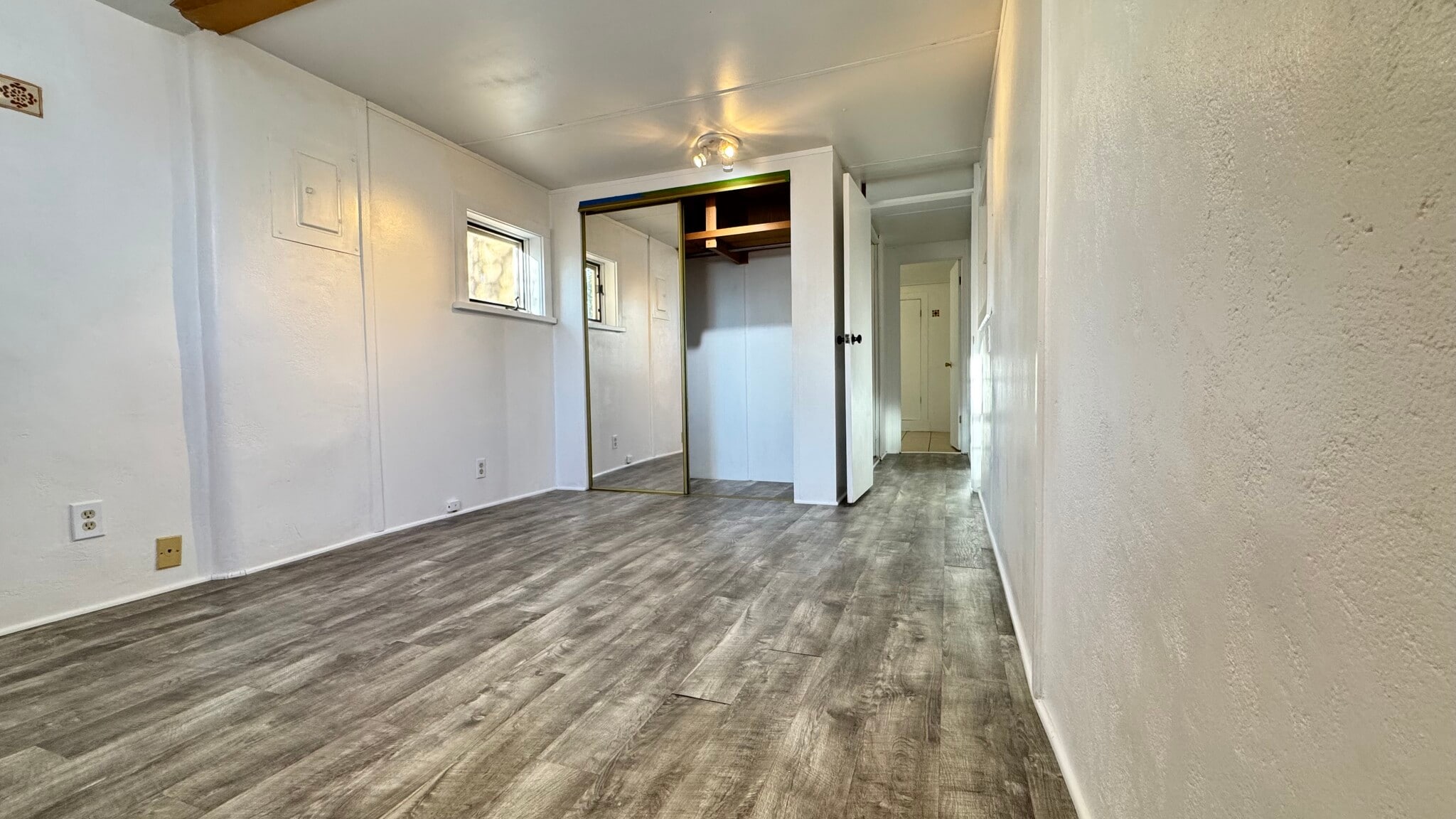 Building Photo - 4910 Nicholas Pl