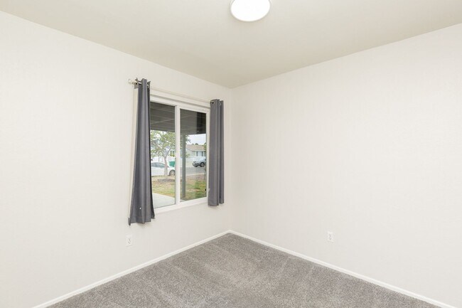 Building Photo - 3 bed, 2 bath Single Family Home in Mira Mesa