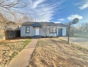 Building Photo - Great rental now available near Texas Tech University and UMC.