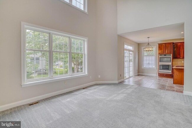 Building Photo - 9902 Player Dr