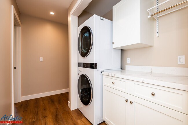 Building Photo - Stunning Home | Completely Remodeled | Des...