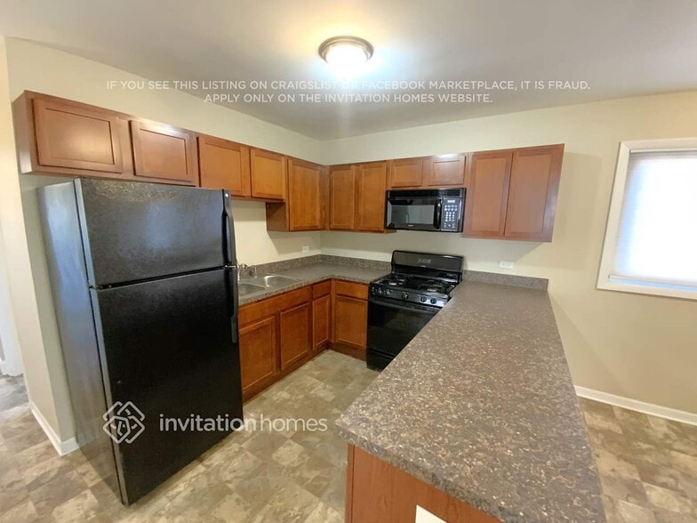 Building Photo - 1441 Heidorn Ave