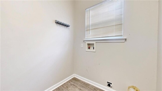 Building Photo - 122 Grove Hill Ave