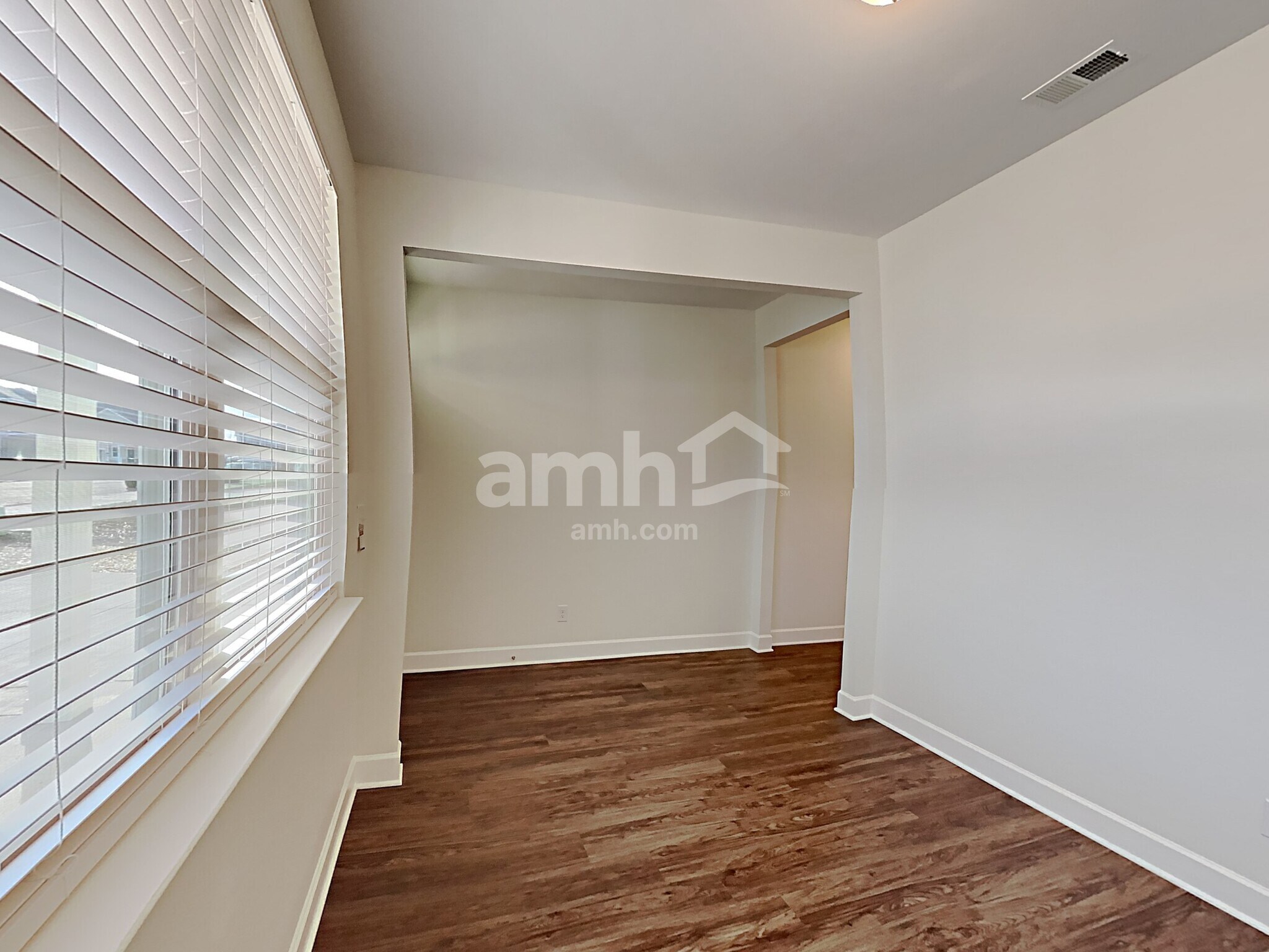 Building Photo - 2537 Highwood Blvd