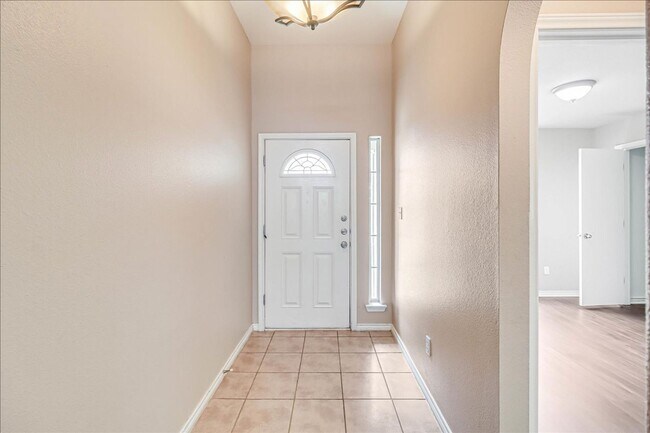 Building Photo - 2317 Tropical Wind Dr