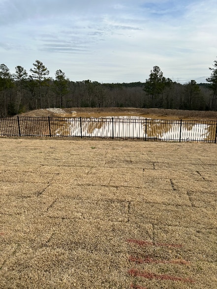 Building Photo - 84 March Crk Dr