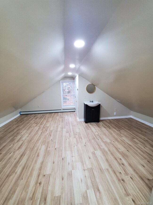 Building Photo - 32 Cherry St