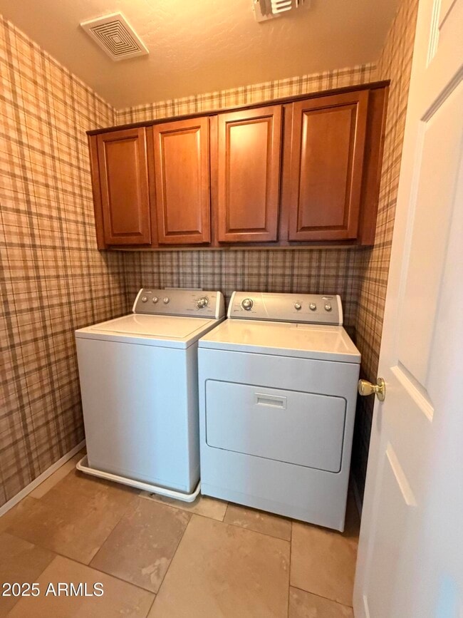 Building Photo - 10027 W Payson Rd