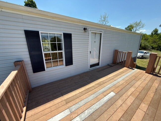 Building Photo - Christiansburg, 3 BR / 2 BA Available