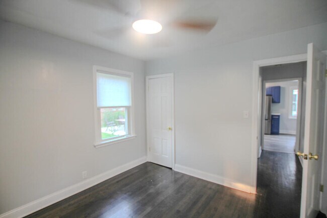 Building Photo - 5017 N Bay Ridge Ave