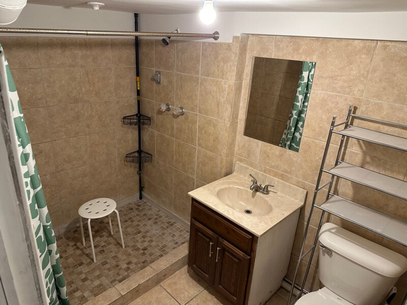 Building Photo - 83 S Lynhurst Dr