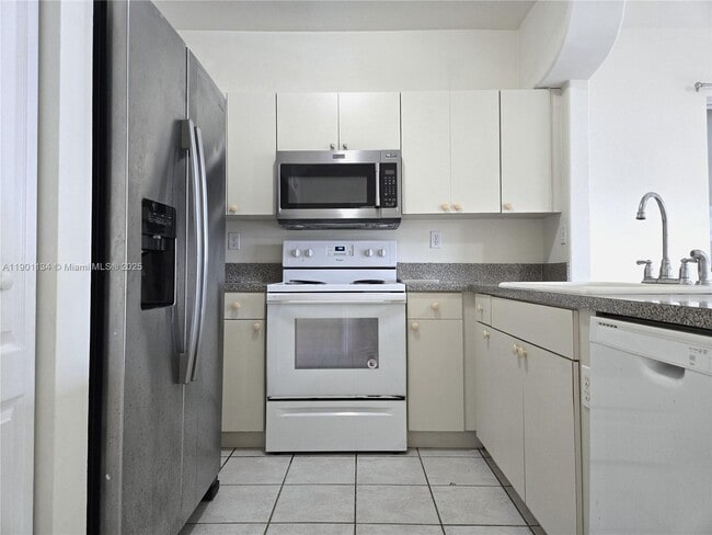 Building Photo - 130 SW 109th Ave