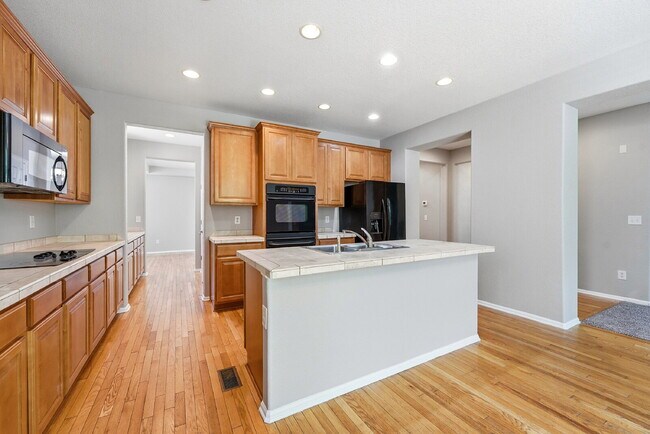 Building Photo - $3,340.95 with $300 off the first month's rent, 4 Beds - 4 Bath, Single Family Home in Trail Park...