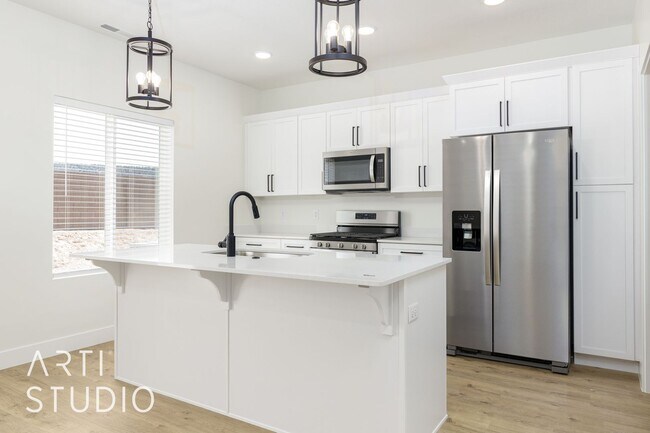 Building Photo - Brand New 3 Bed, 2.5 Bath, 2-Car Garage in...