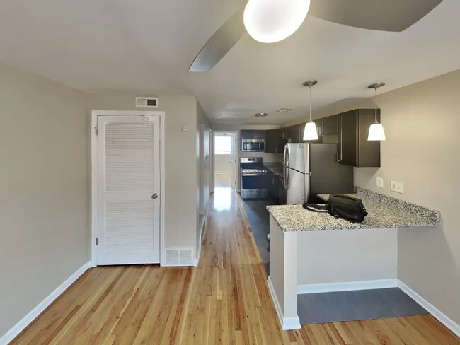 Building Photo - Lantern Square Apartments-B5