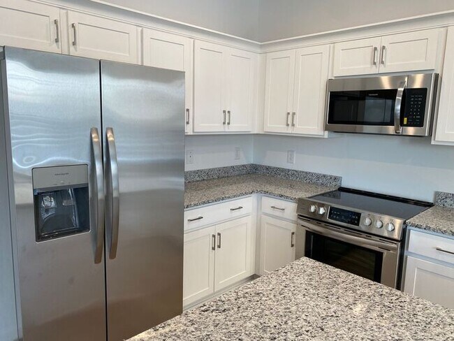 Building Photo - New House Near Nashboro Village - Close to Airport & Lake!