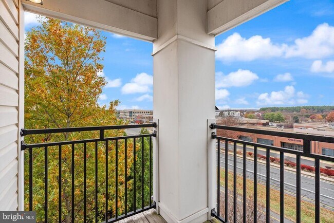 Building Photo - 3840 Lightfoot St