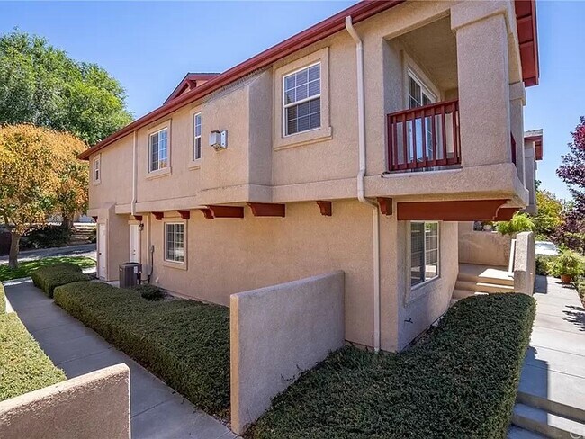 Building Photo - 833 Marlbank Pl
