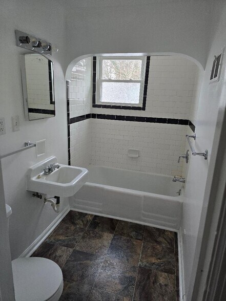 Bathroom - 834 Lane Blvd