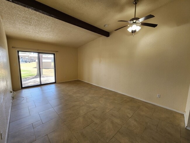 Building Photo - 3224 Hillrise Dr