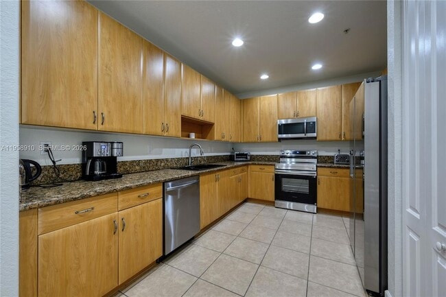 Building Photo - 430 SW 147th Ave