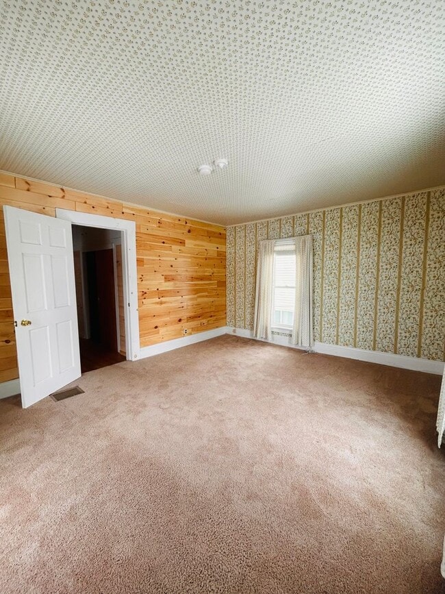 Building Photo - Village of West Carthage 3-4 Bedroom / 1.5 Bath Home