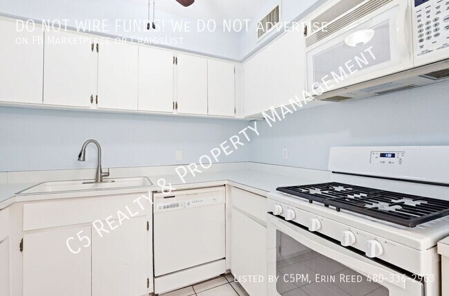 Building Photo - 4950 N Miller Rd