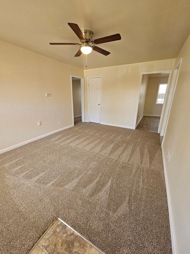 Building Photo - (3) Bed/(1) Bath in Core Norman Avail NOW!