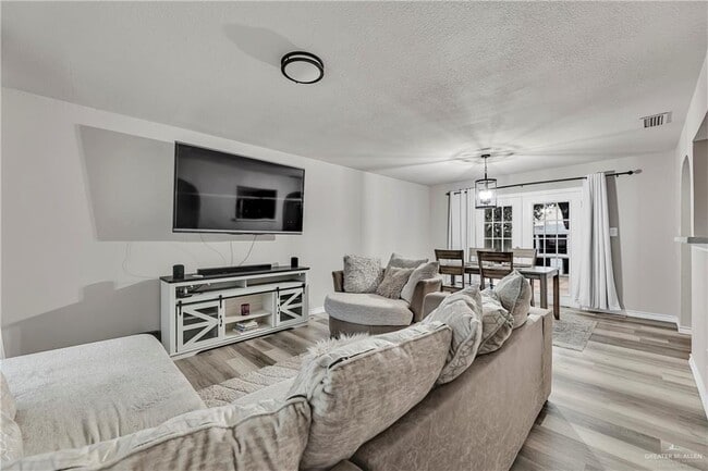 Building Photo - 26 N 22nd St