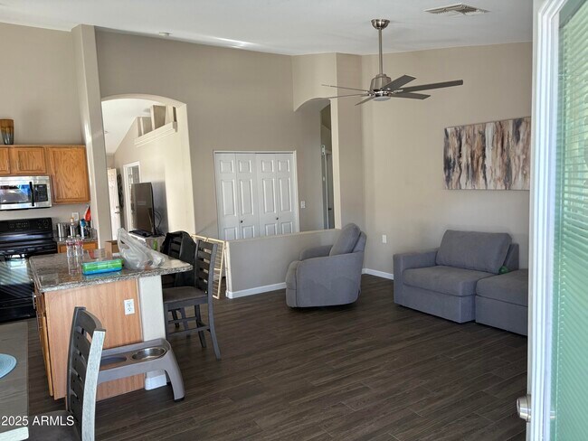 Building Photo - 17901 N 111th Dr